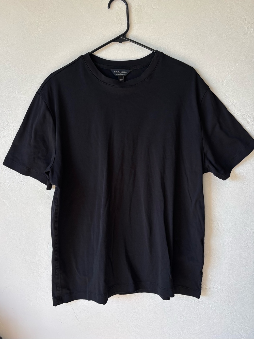 Banana Republic Men's Black Luxe Touch T-Shirt